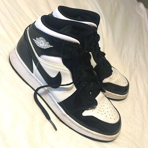 High top black Nike dunks